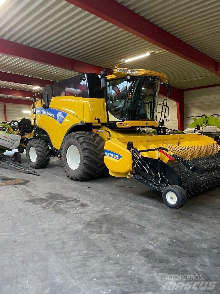 New Holland CX 8080 Kombájnok