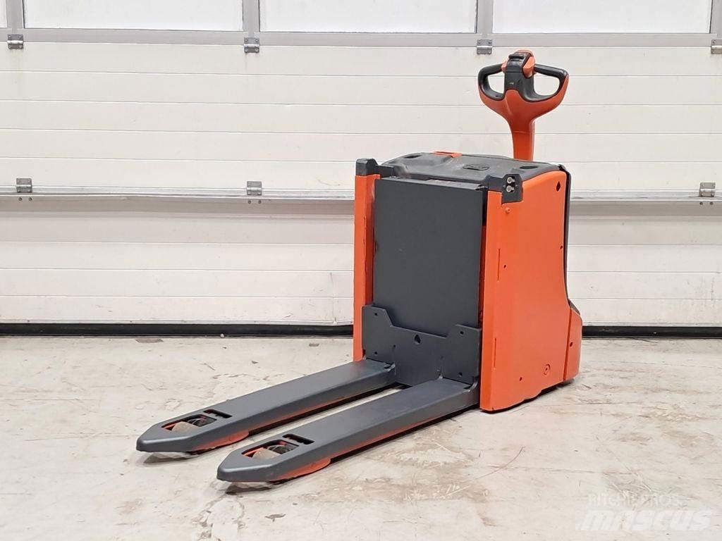 Linde T16L Alacsony emelőkocsi