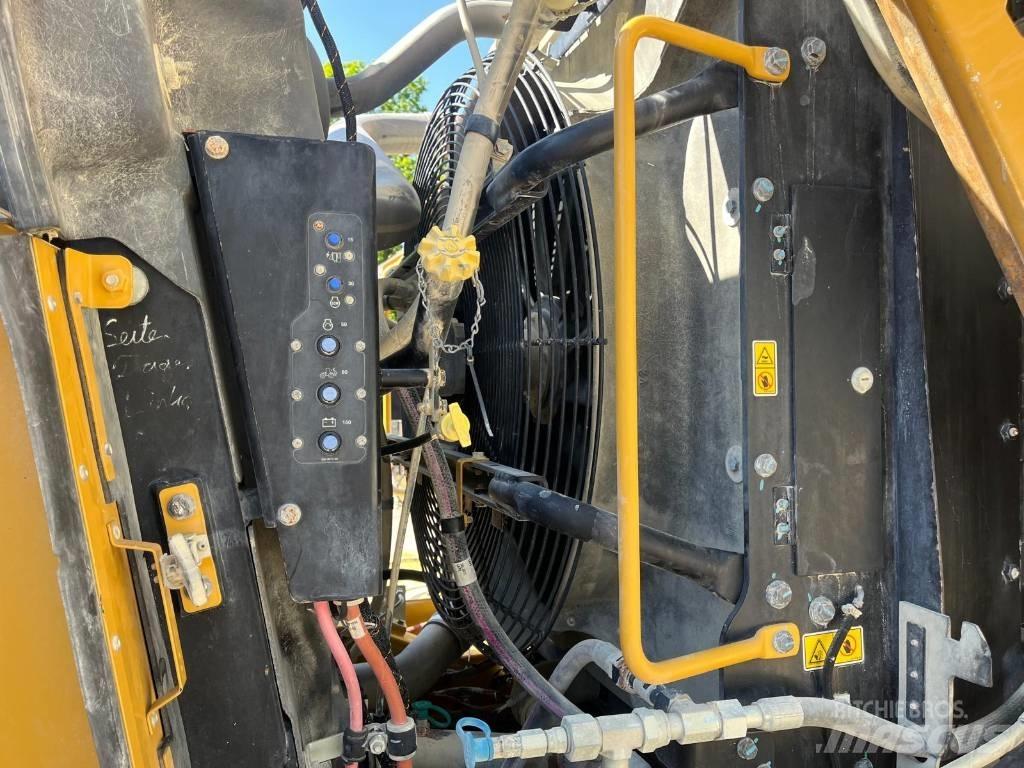 CAT 980 K  q coupler Gumikerekes homlokrakodók