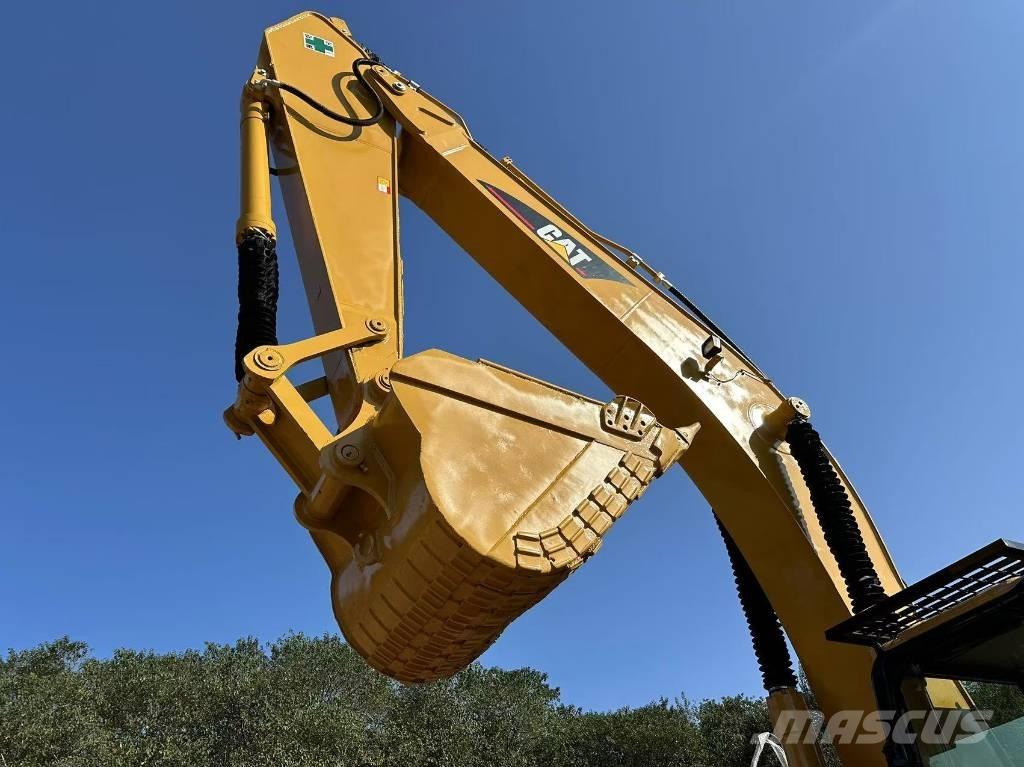CAT 330 C L Lánctalpas kotrók