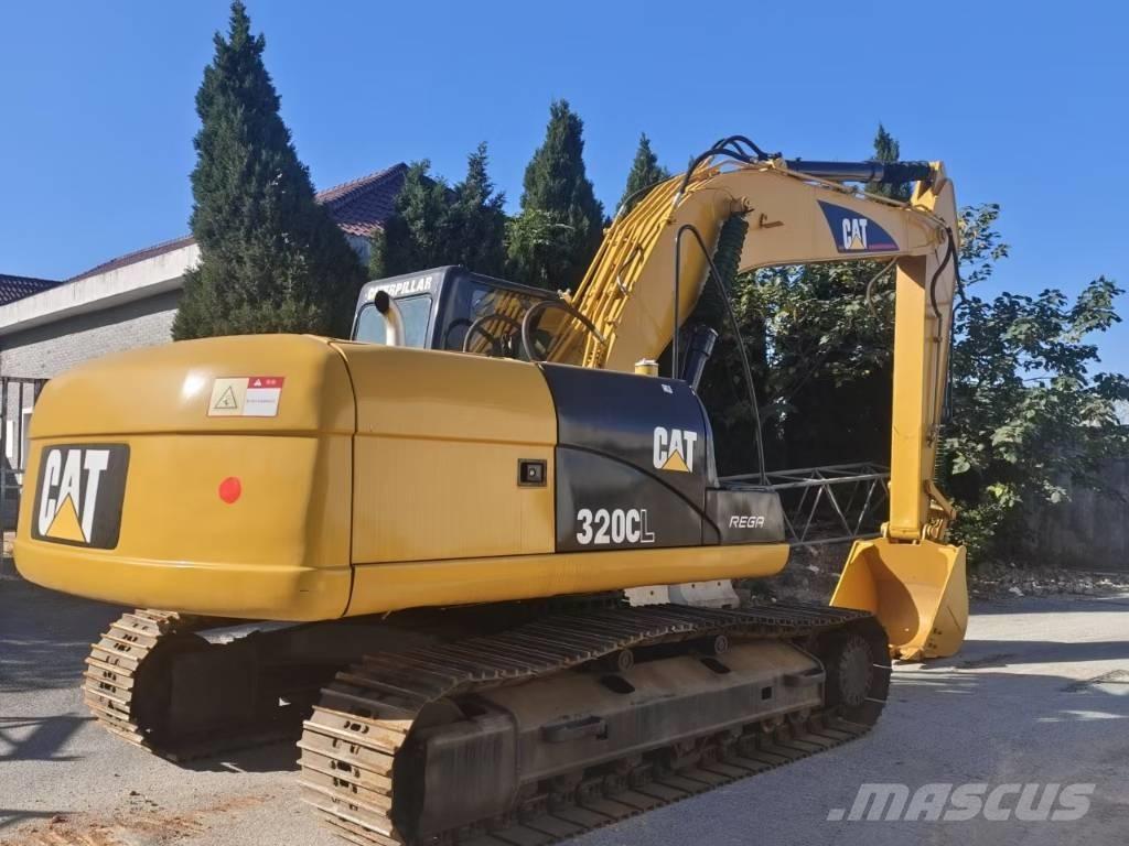 CAT 320 Lánctalpas kotrók