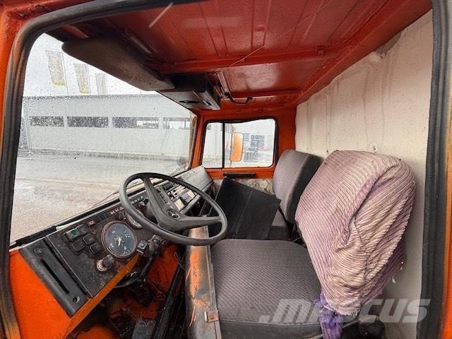 Unimog 424 USED CAB Vezetőfülke és belső tartozékok