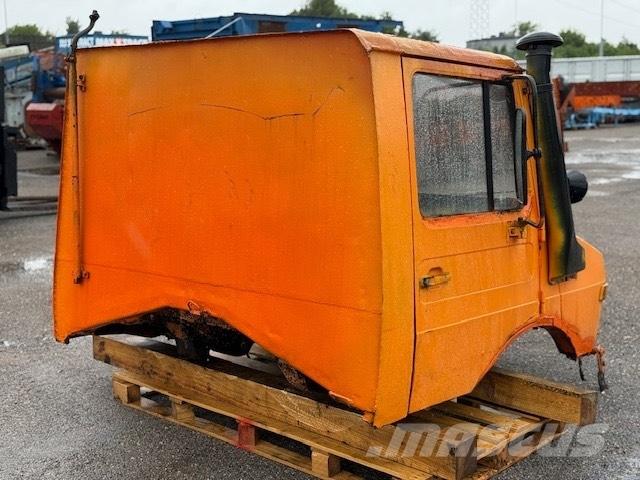 Unimog 424 USED CAB Vezetőfülke és belső tartozékok