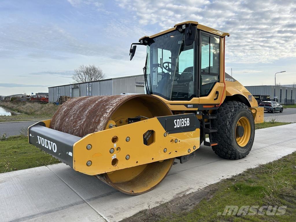 Volvo SD135B Egydobos hengerek