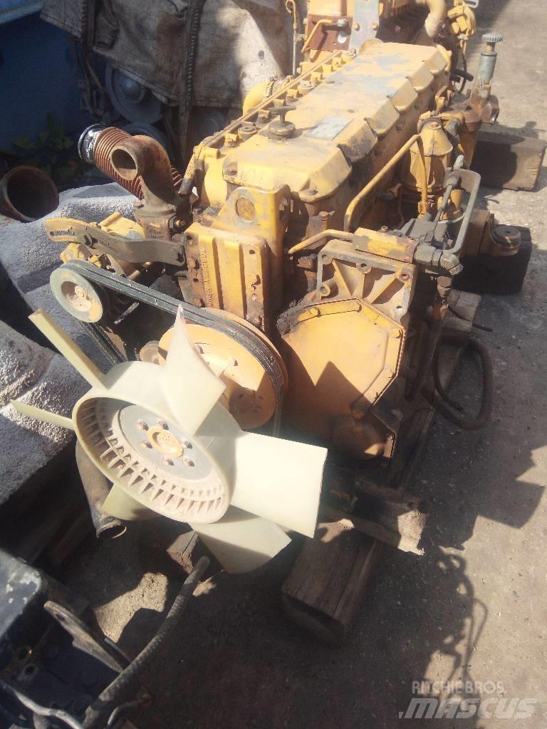 CAT 214 B FT Motorok
