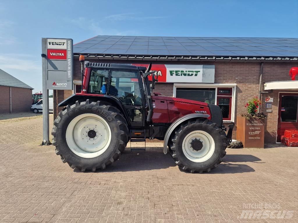 Valtra 8950 Traktorok
