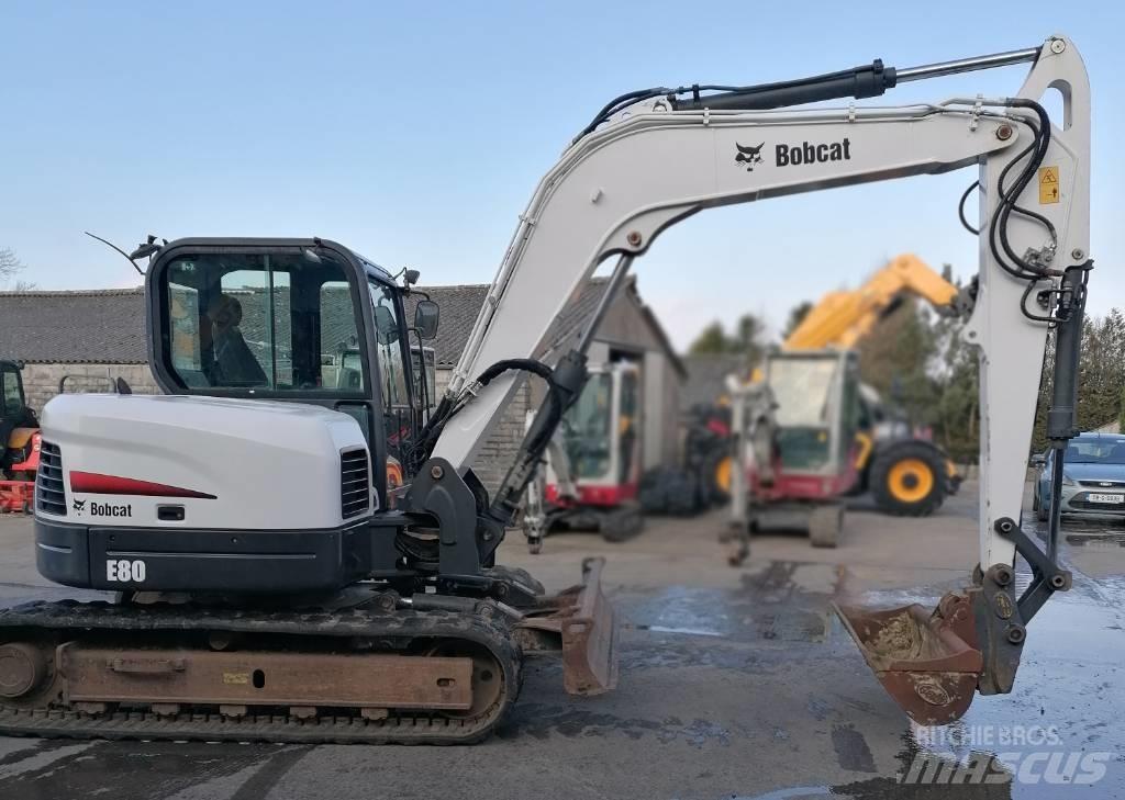 Bobcat E 80 Közepes (midi) kotrók 7 t - 12 t