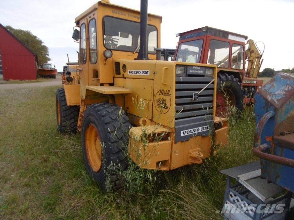 Volvo BM 4200 Gumikerekes homlokrakodók