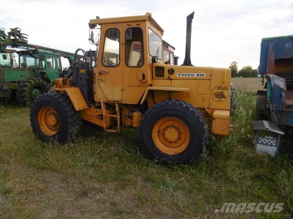 Volvo BM 4200 Gumikerekes homlokrakodók