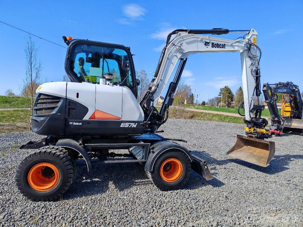 Bobcat E 57 W Gumikerekes kotrók