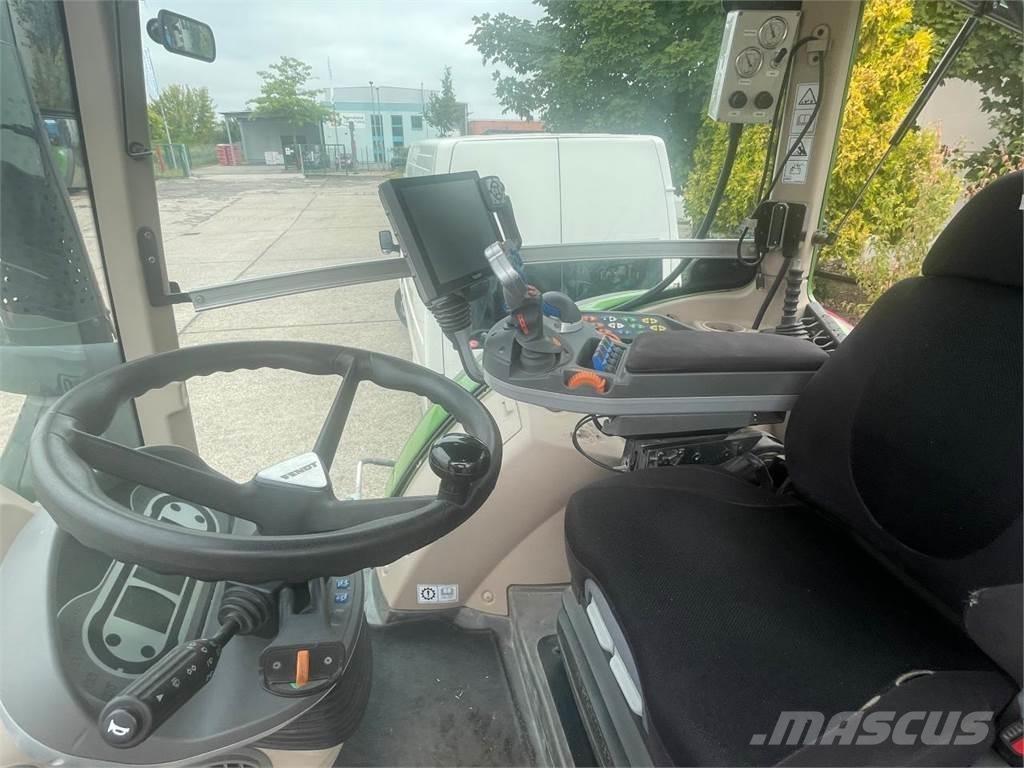 Fendt 724 Vario Traktorok