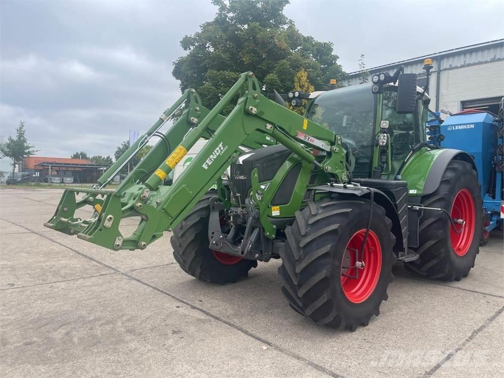 Fendt 724 Vario Traktorok