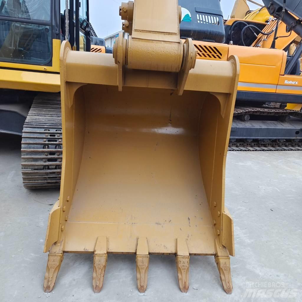 CAT 330 D Lánctalpas kotrók