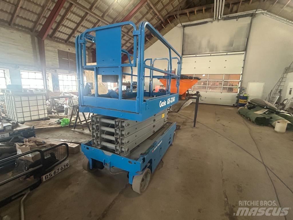 Genie GS3246 Ollós emelők