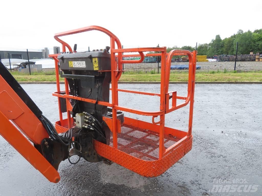 JLG 600 AJ Karos emelők