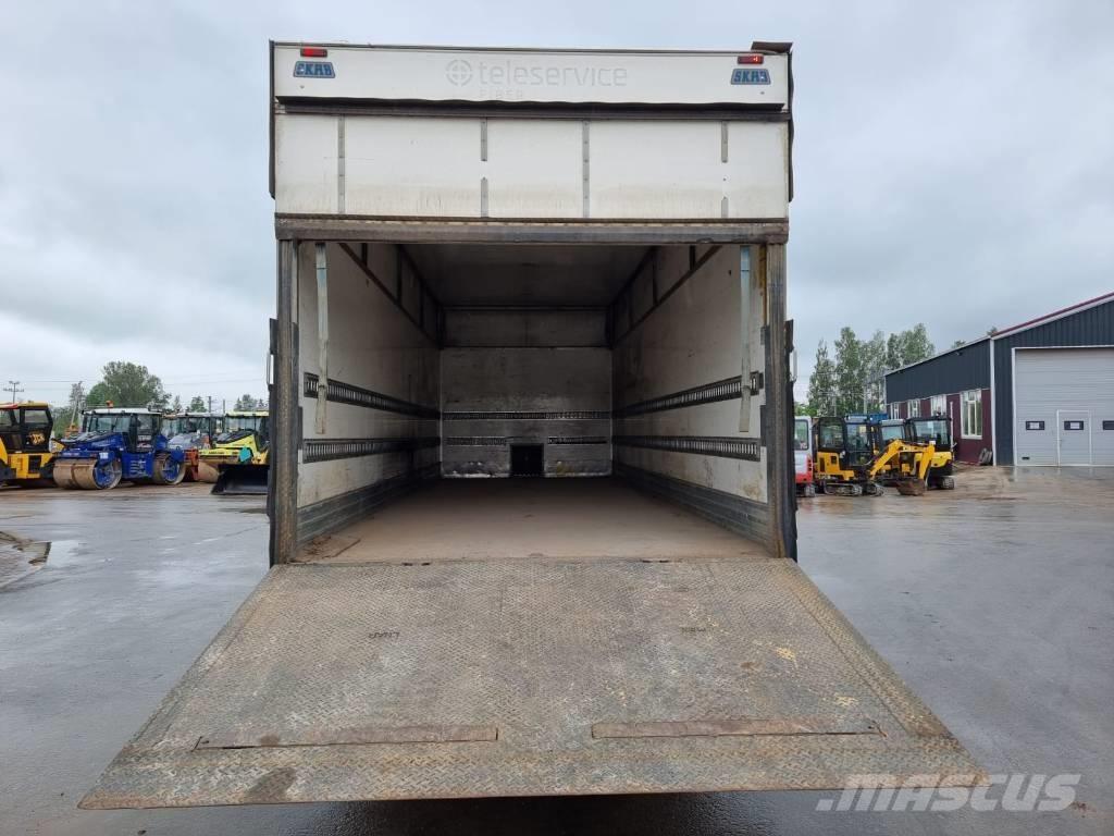 Volvo FL 240 Dobozos teherautók