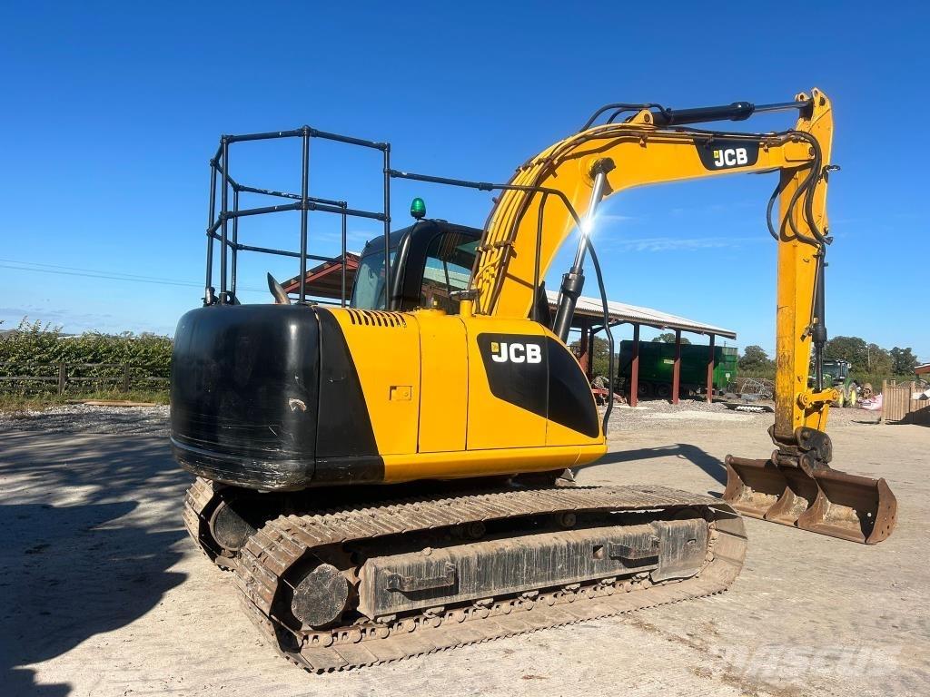 JCB JS 130 LC Lánctalpas kotrók