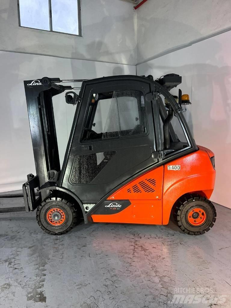 Linde H 25 D Dízel targoncák