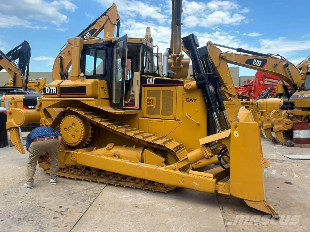 CAT D 7 R lánctalpas dózerek