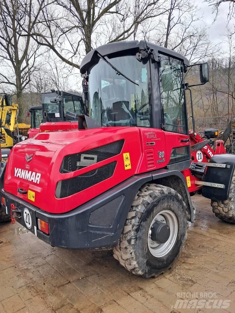 Yanmar V 80 Gumikerekes homlokrakodók