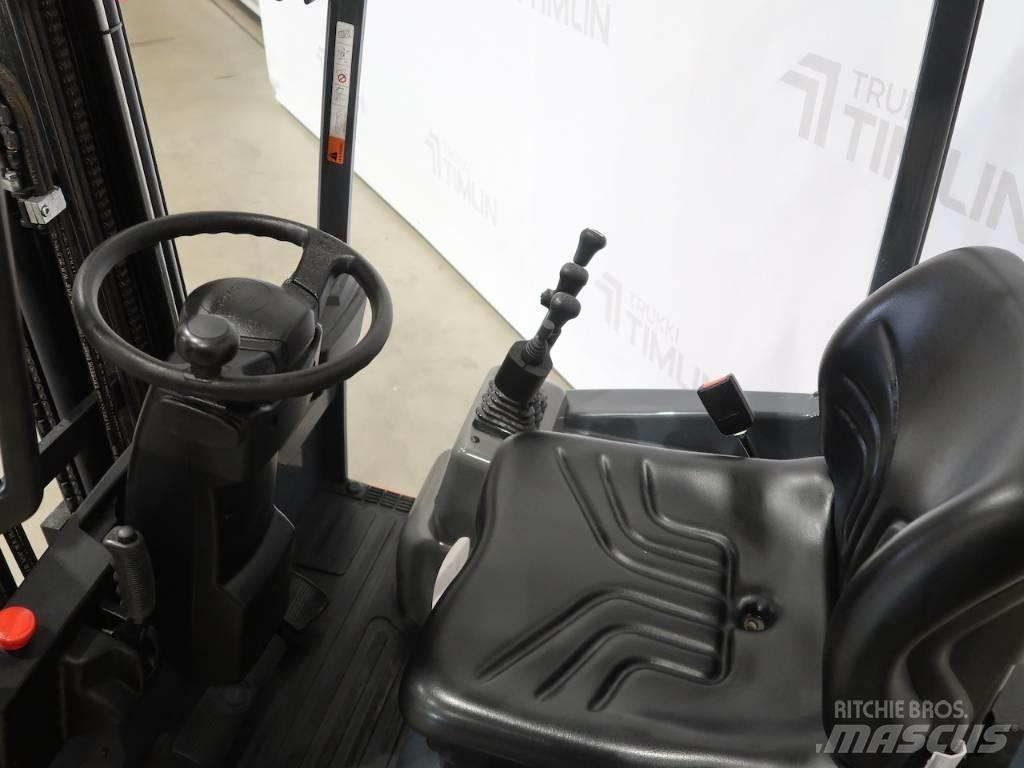 Toyota 7FBEST10 Elektromos targoncák