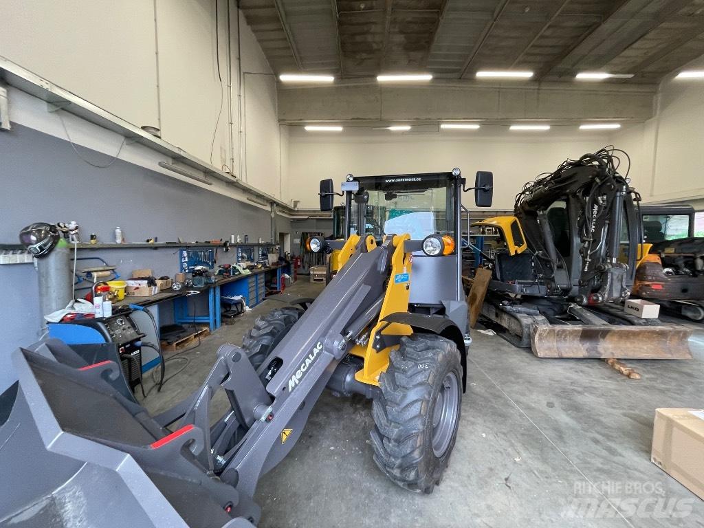 Mecalac AX 850 Gumikerekes homlokrakodók