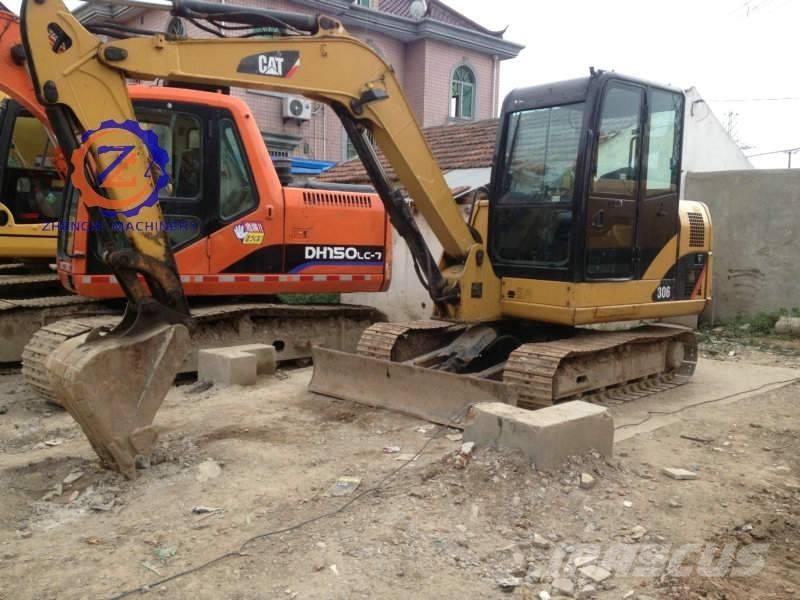 CAT 306 Mini kotrók < 7t