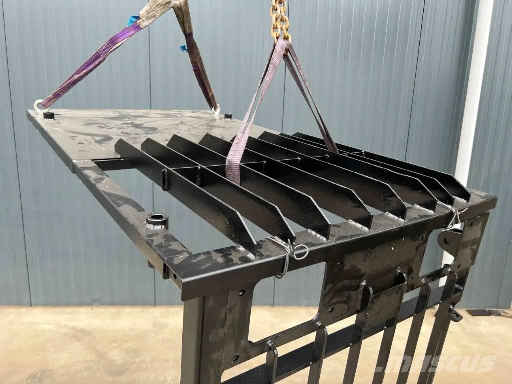 CAT 329D Guard Vezetőfülke és belső tartozékok