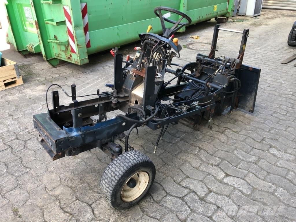 Iseki SXG 19 Ráülős fűnyírók