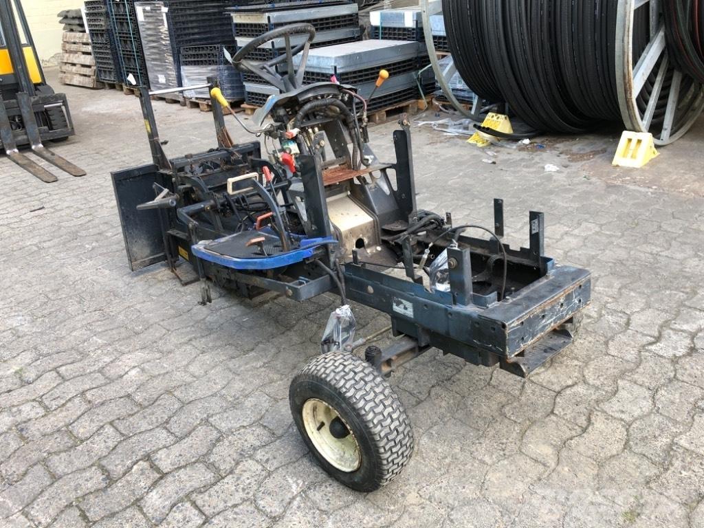 Iseki SXG 19 Ráülős fűnyírók