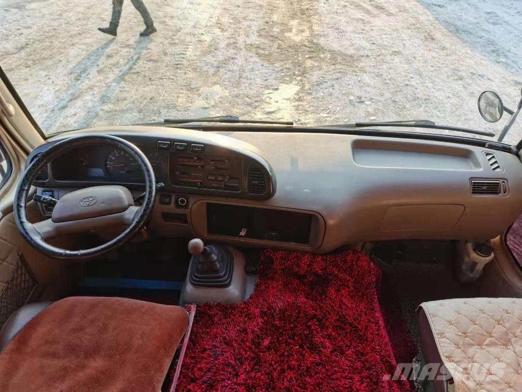 Toyota Coaster Bus Mini buszok