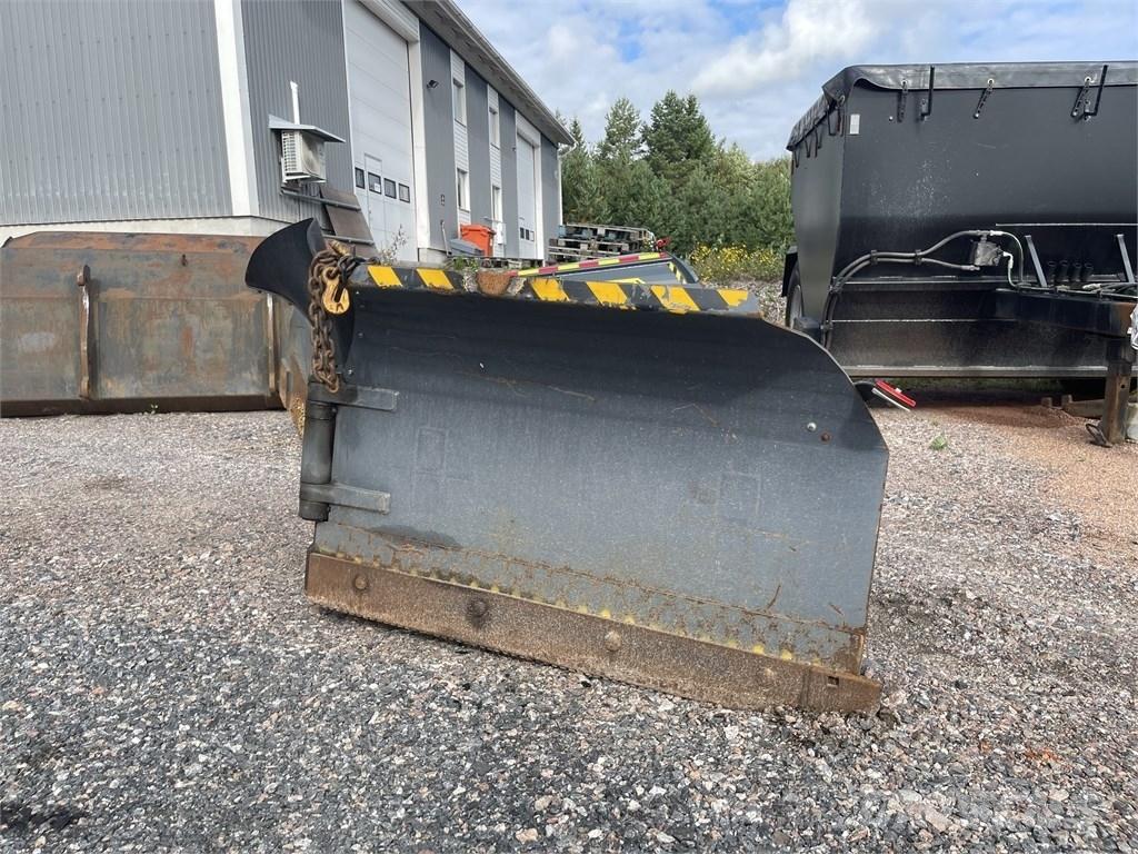  Vilakone Nivelaura Kompakt traktor adapterek
