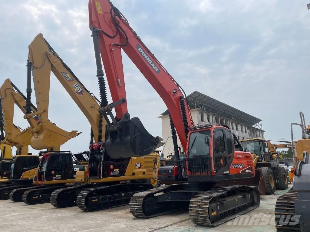 Doosan DX 225 LCA Lánctalpas kotrók