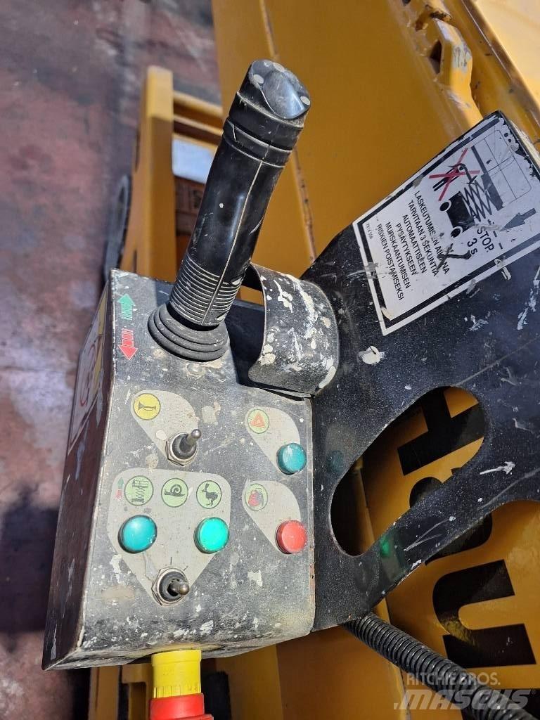 Haulotte Compact 12 Ollós emelők