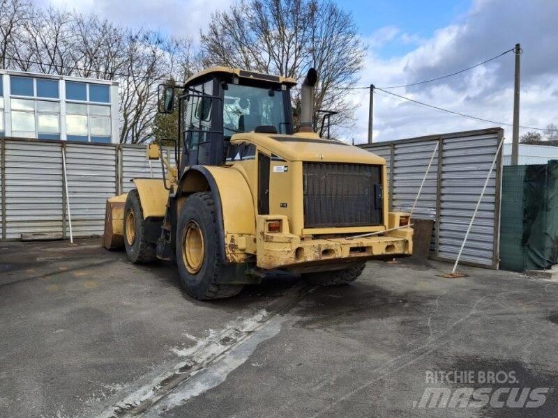 CAT 950H Gumikerekes homlokrakodók