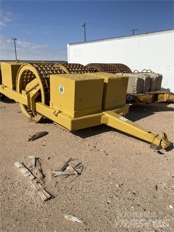Hyster 70 IN Vontatott vibrátoros hengerek