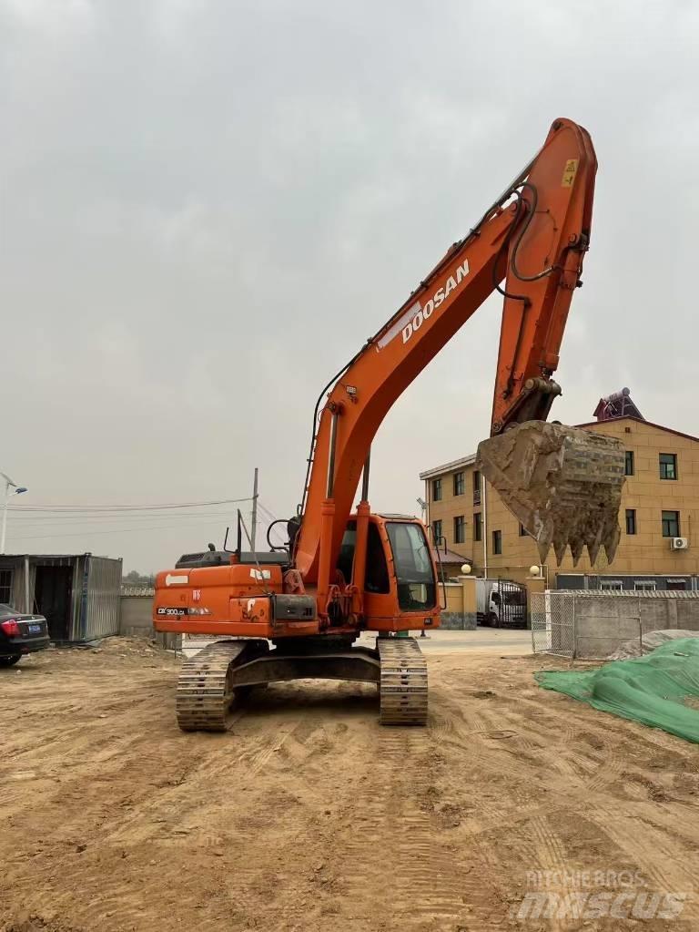 Doosan DX300LCA Lánctalpas kotrók