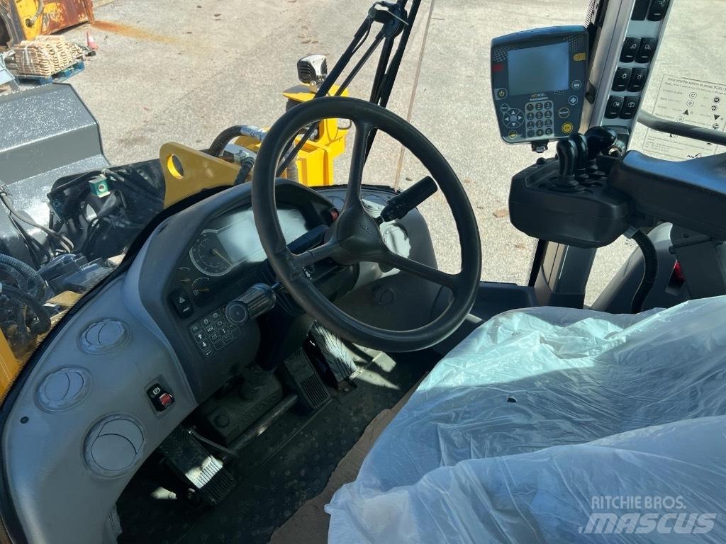 Volvo L 120 H Gumikerekes homlokrakodók