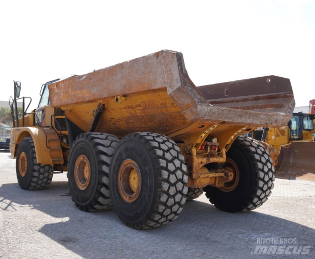 CAT 740 B Csuklósdömperek