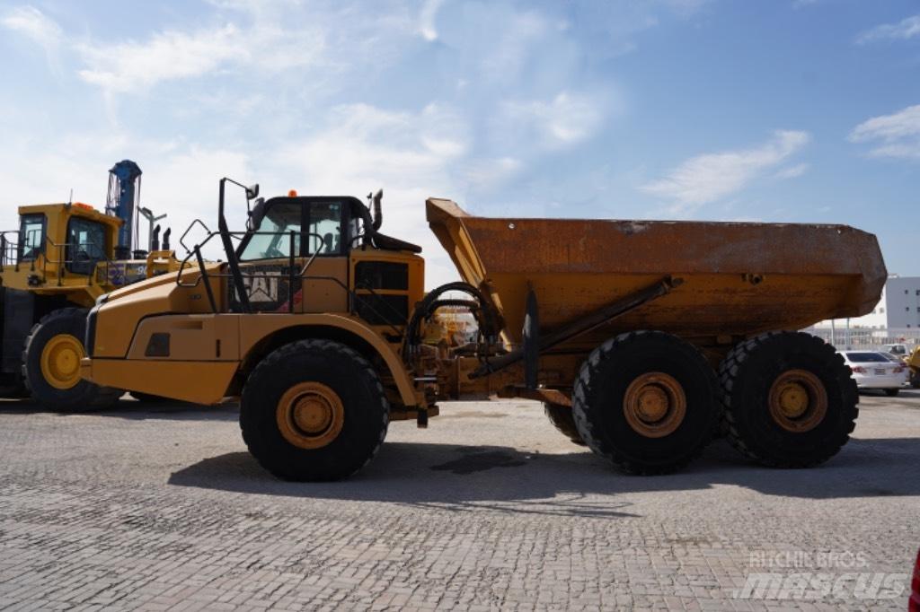 CAT 740 B Csuklósdömperek