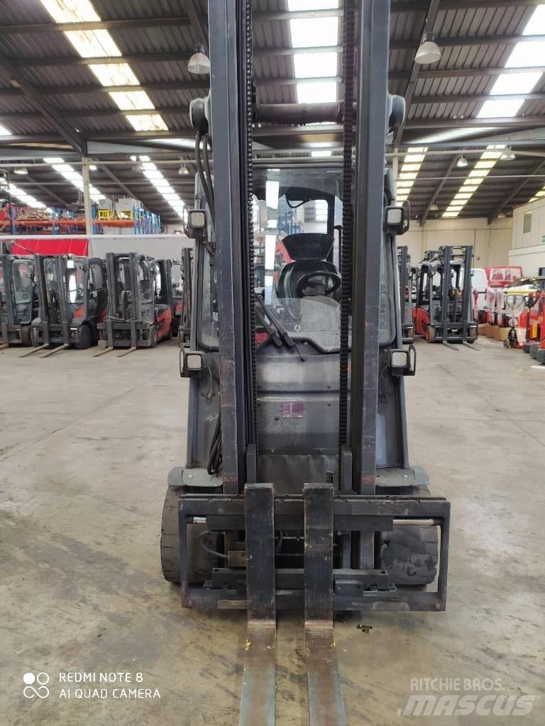 Linde E 35 HL Elektromos targoncák