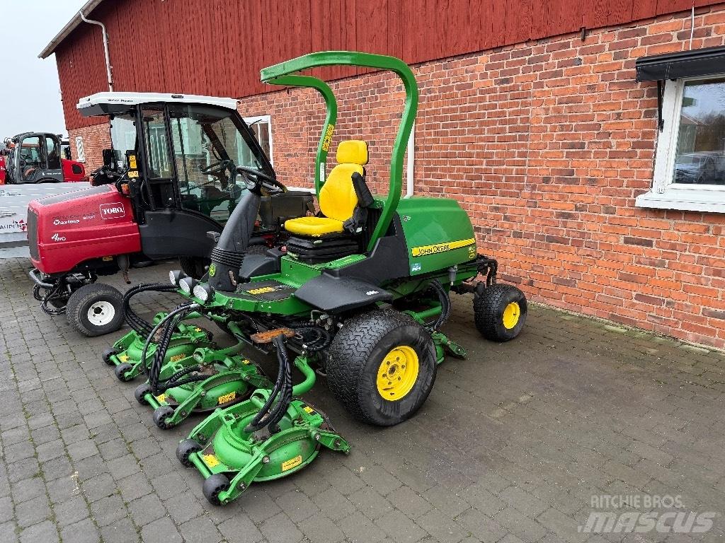 John Deere 8800 Ráülős fűnyírók