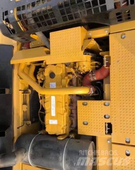 CAT 336D2 Lánctalpas kotrók