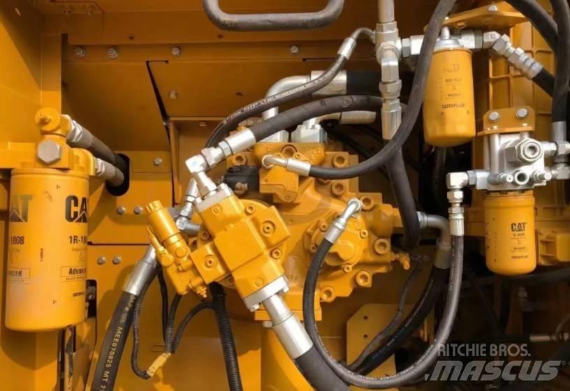 CAT 336D2 Lánctalpas kotrók