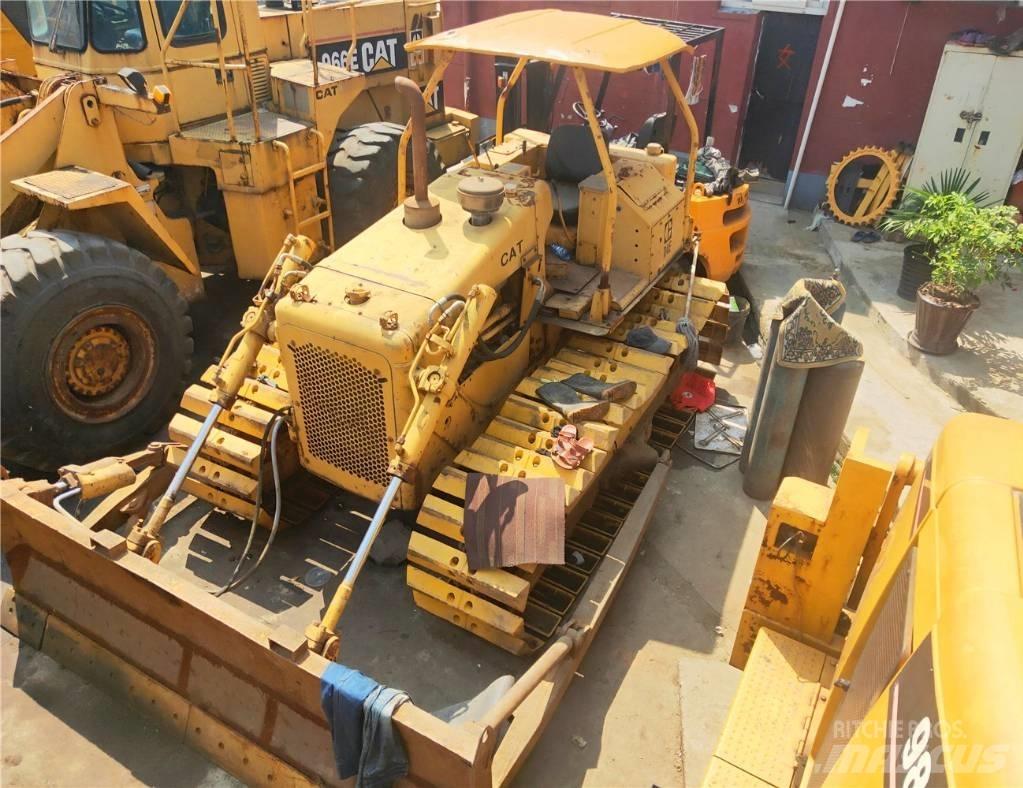 CAT D 4 E lánctalpas dózerek