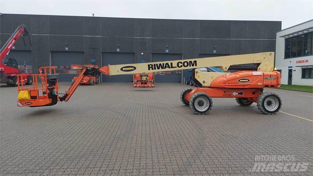 JLG M600JP Teleszkópos emelők