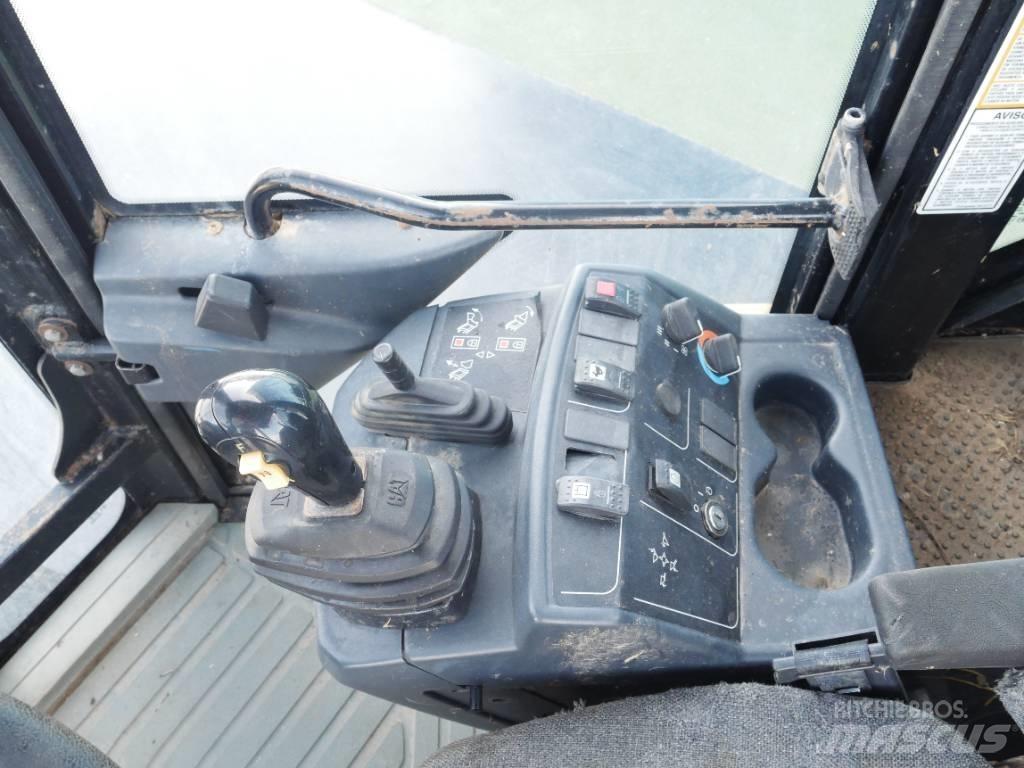 CAT 908 Gumikerekes homlokrakodók