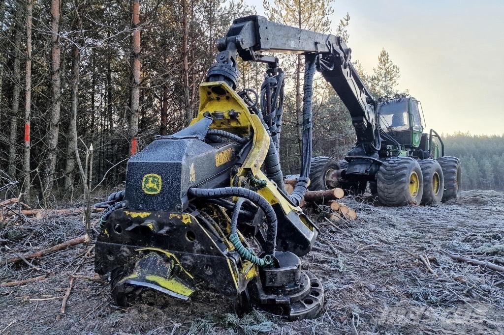 John Deere 1470 E Betakarítók