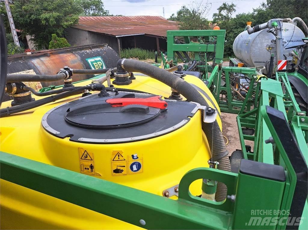 John Deere R4040 I Önjáró trágyaszórók