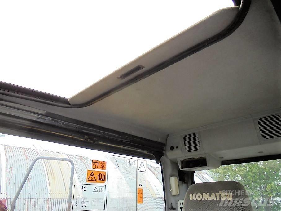 Komatsu PW 140-7 Gumikerekes kotrók